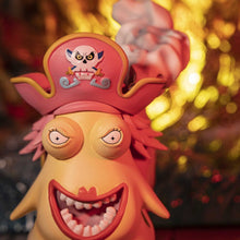 Load image into Gallery viewer, One Piece Linlin/Kaido Telepathic Snail Figure Statue

